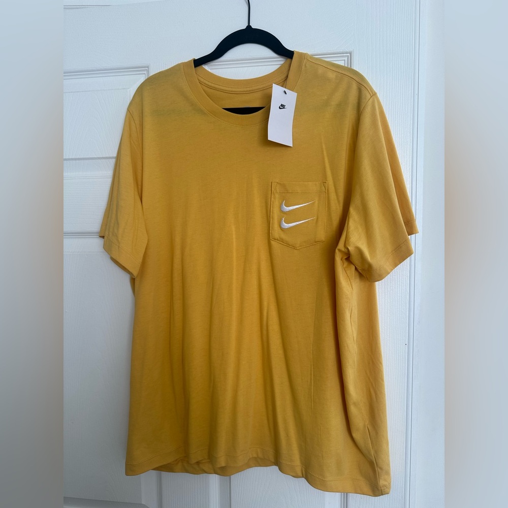 Nike tee